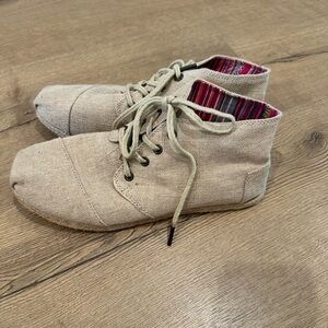 Toms Beige Canvas Boots with Blue Label
